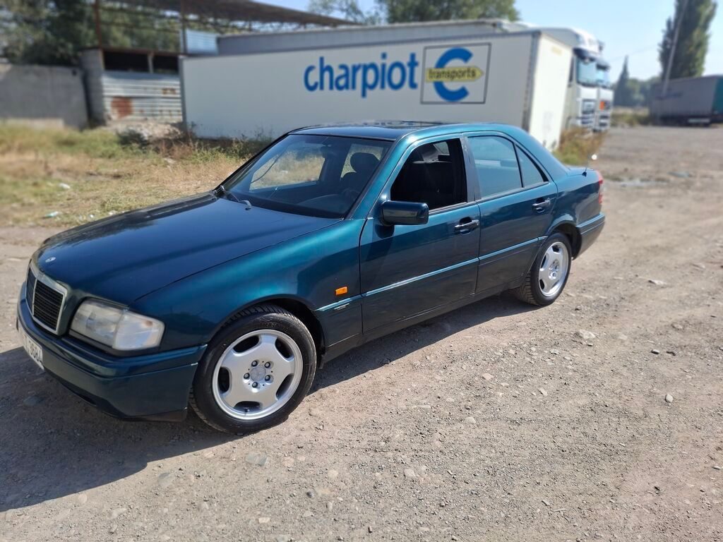 Mercedes-Benz C-Class