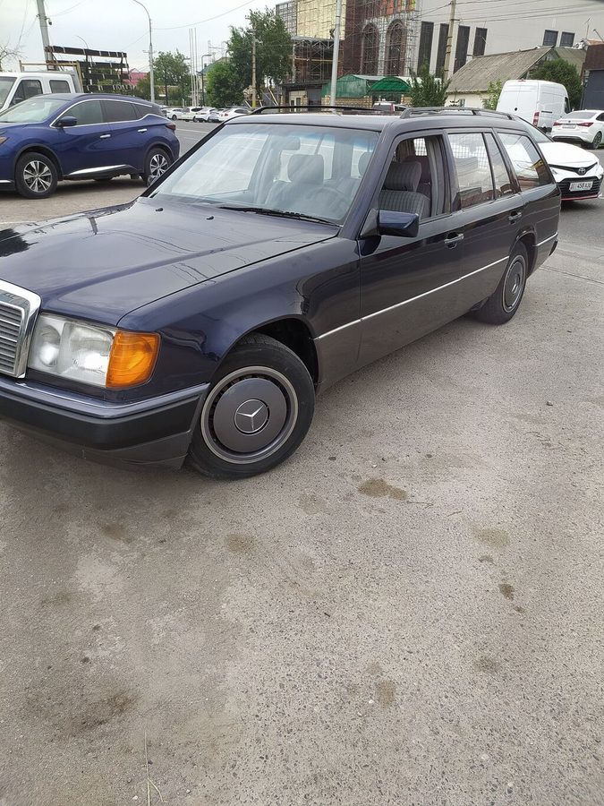Mercedes-Benz W124
