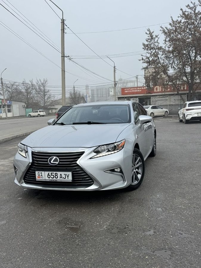 Lexus ES