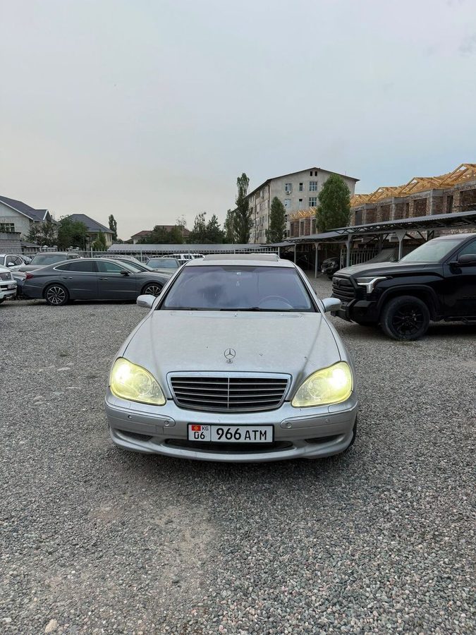 Mercedes-Benz S-Class
