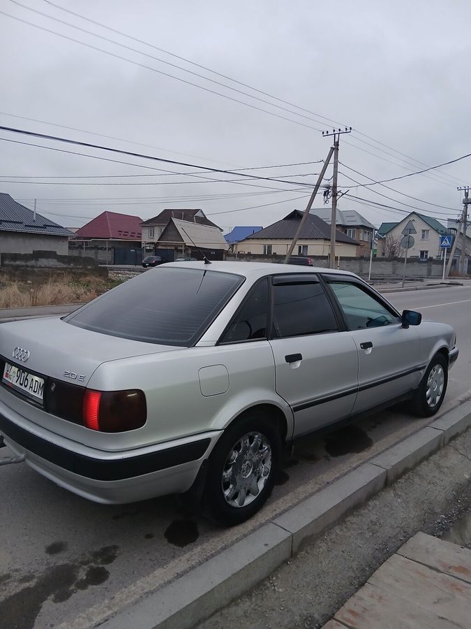 Audi 80