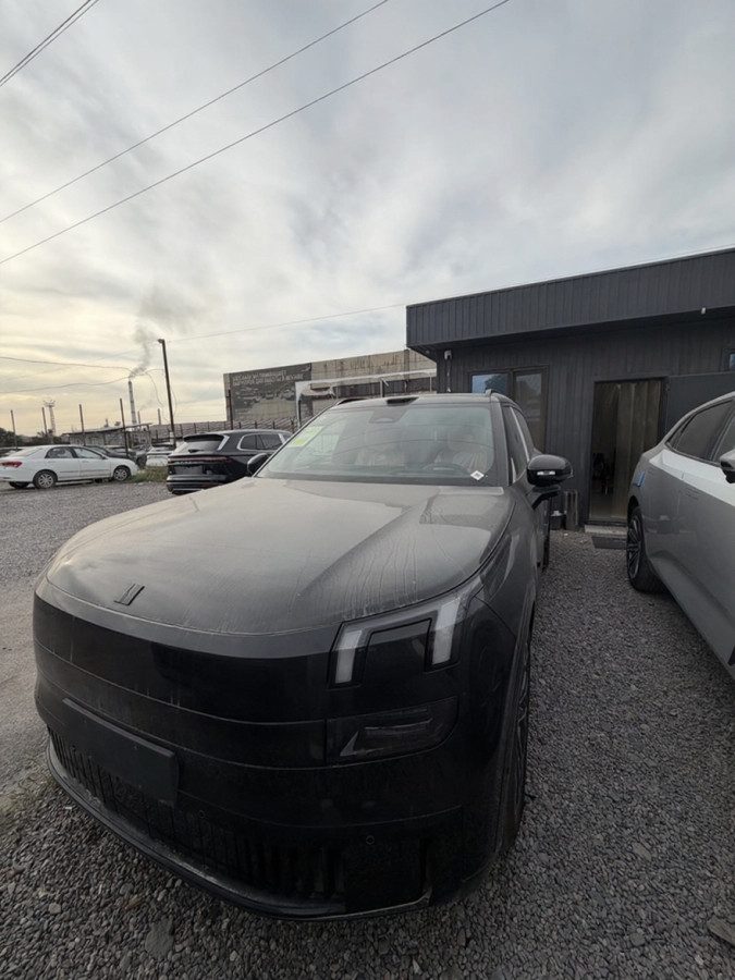 Lynk & Co 900 2025