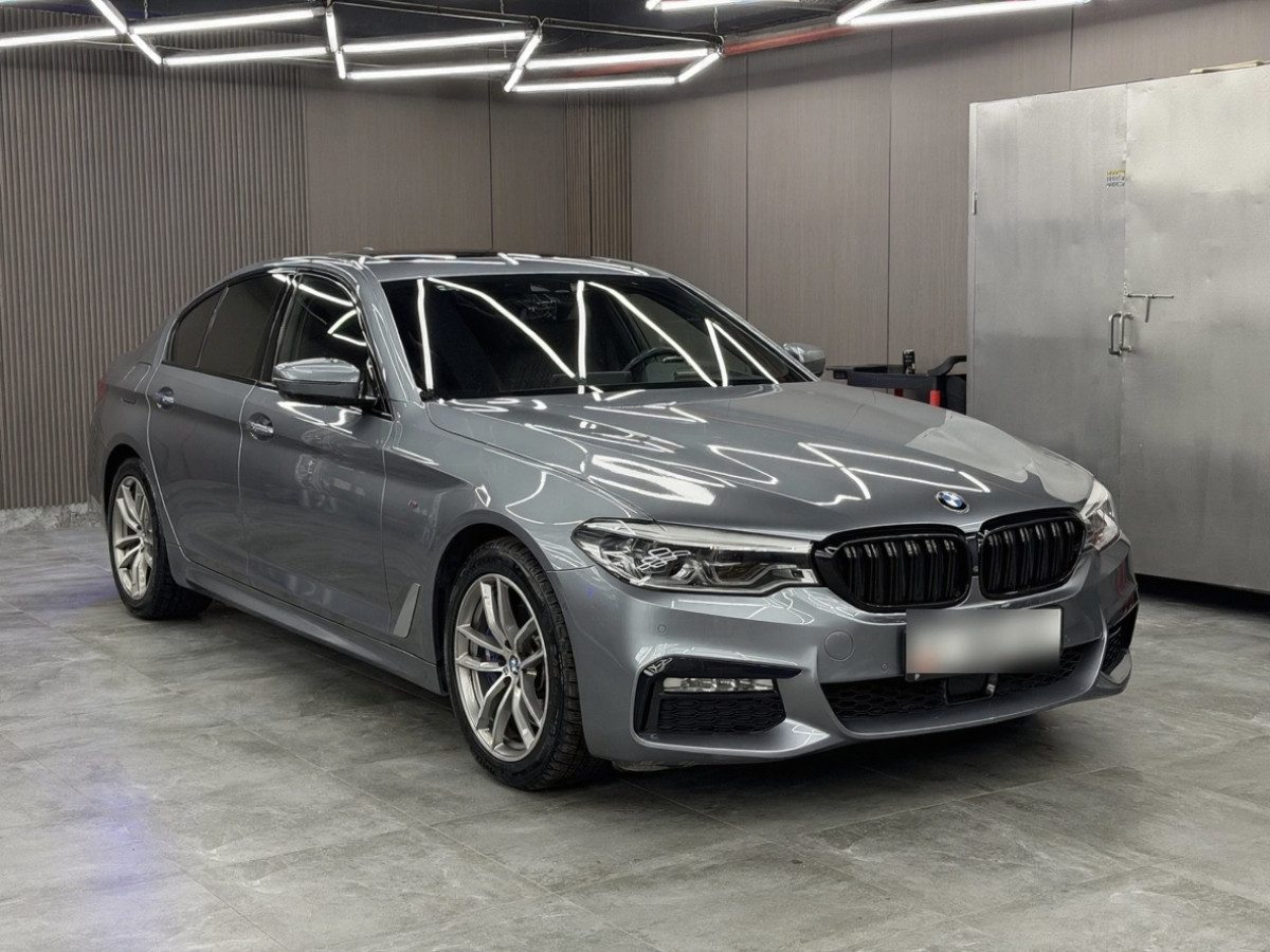 BMW 5 серии VII (G30/G31) 2017