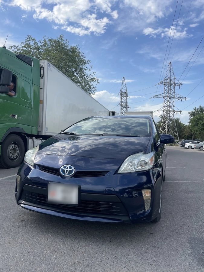 Toyota Prius III Рестайлинг (XW30) 2015