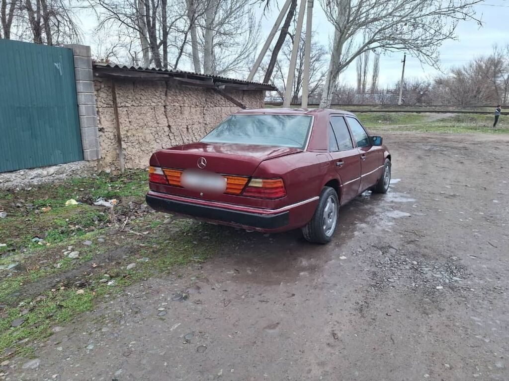 Mercedes-Benz W124
