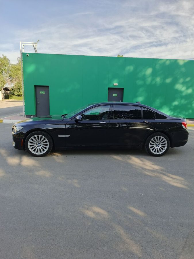 BMW 750LI