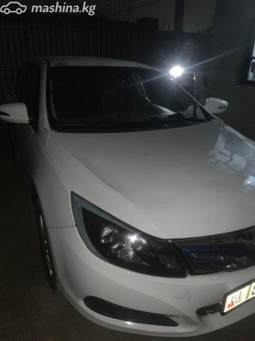 BYD E5