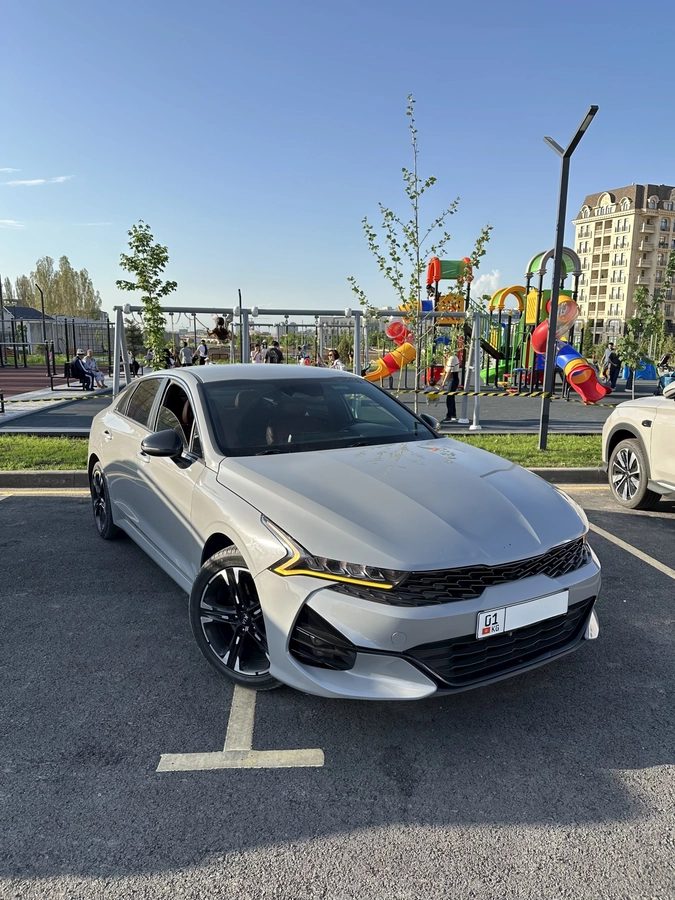 Kia K5 III 2021