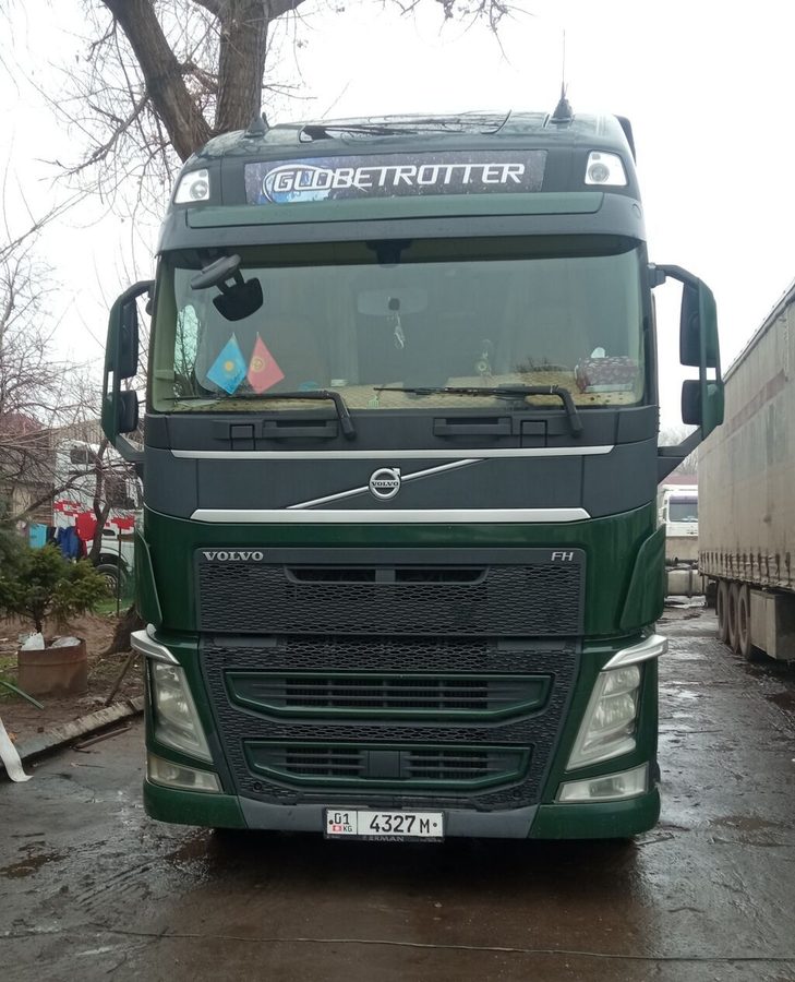 Продам Тягачи. VOLVO