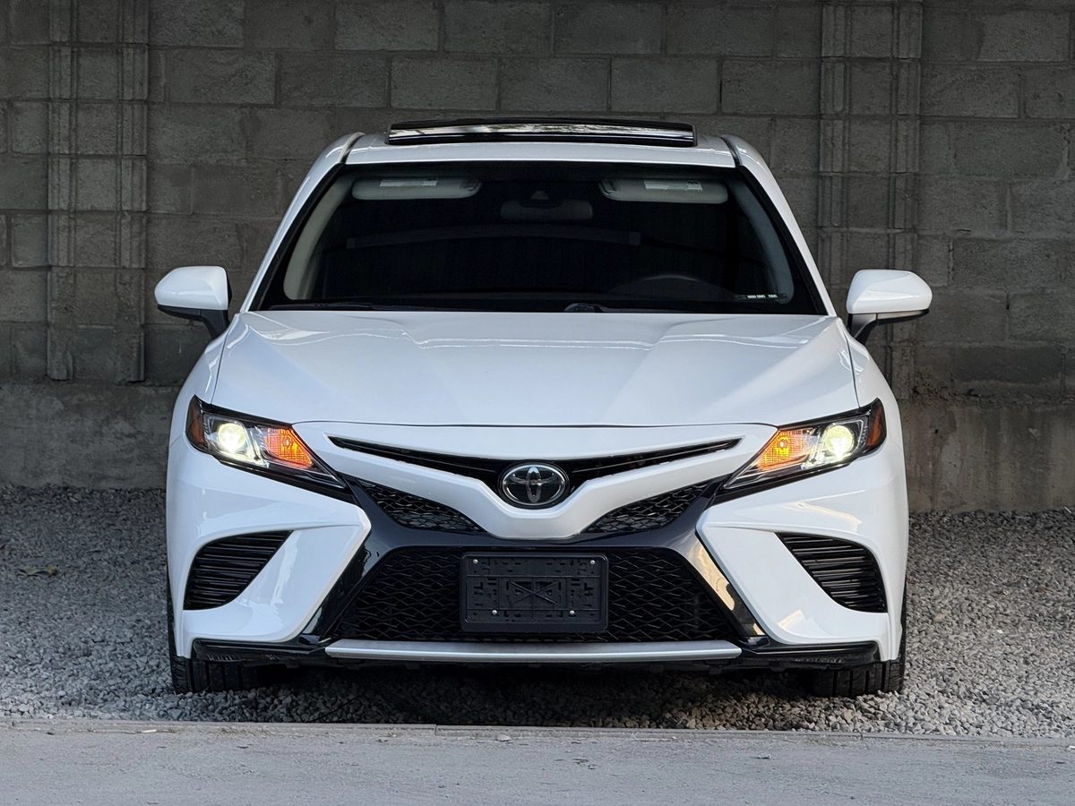 Toyota Camry VIII (XV70) 2019