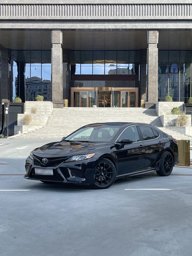 Toyota Camry VIII (XV70) 2.5 AT