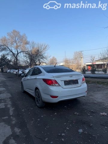 Hyundai Accent IV 2011