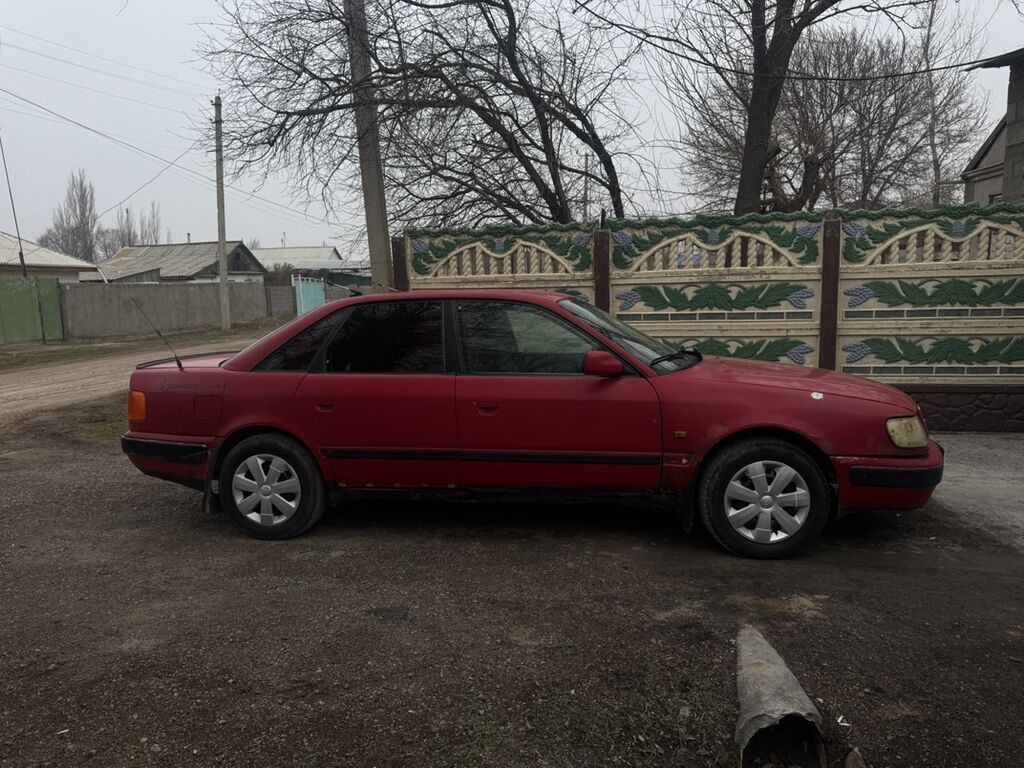 Audi 100