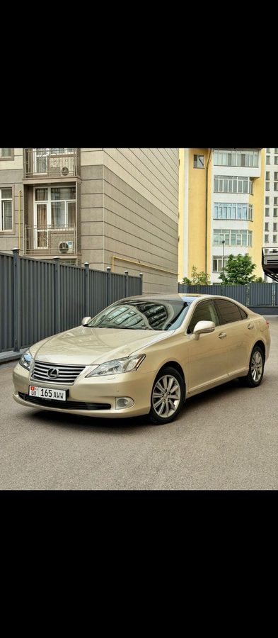 Lexus ES