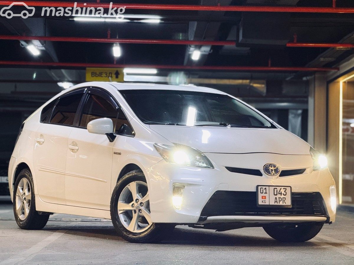 Toyota Prius III Рестайлинг (XW30)