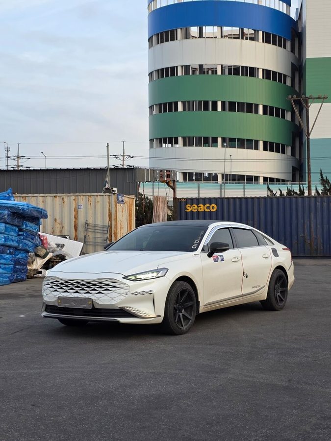 Kia K8