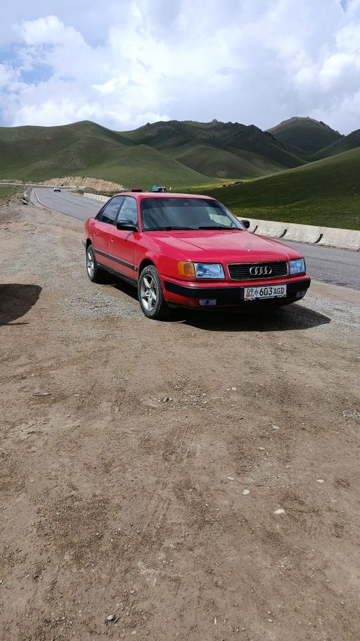 Audi 100
