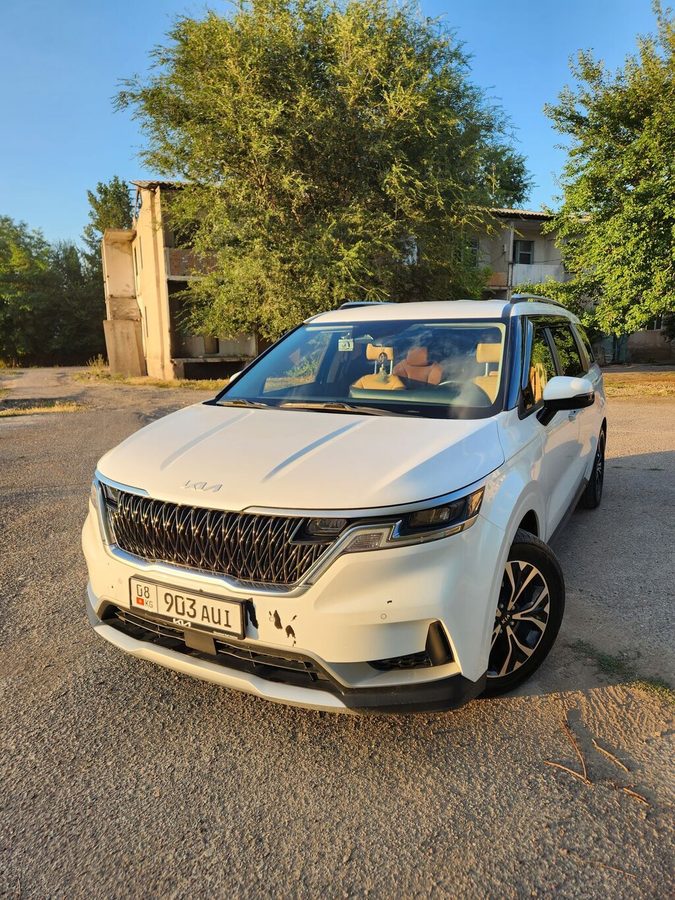 Kia Carnival