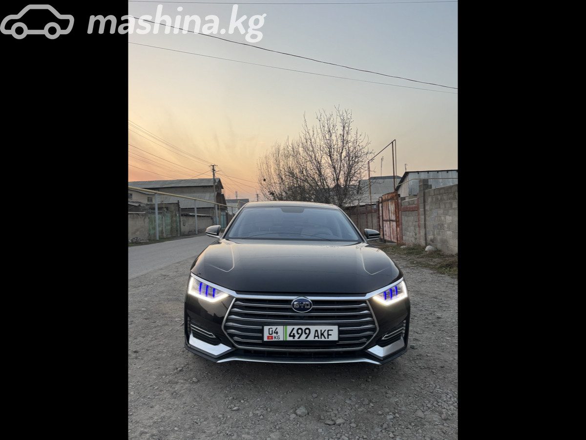 BYD E9