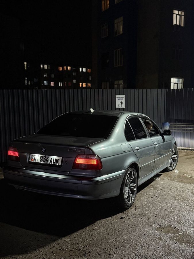 BMW 525