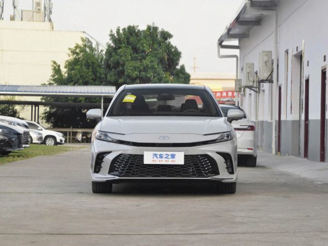 Toyota Camry IX (XV80) China Market