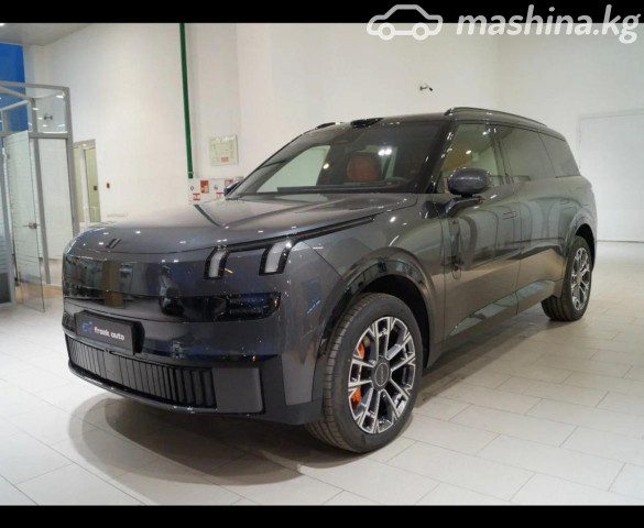 Lynk &amp; Co 900