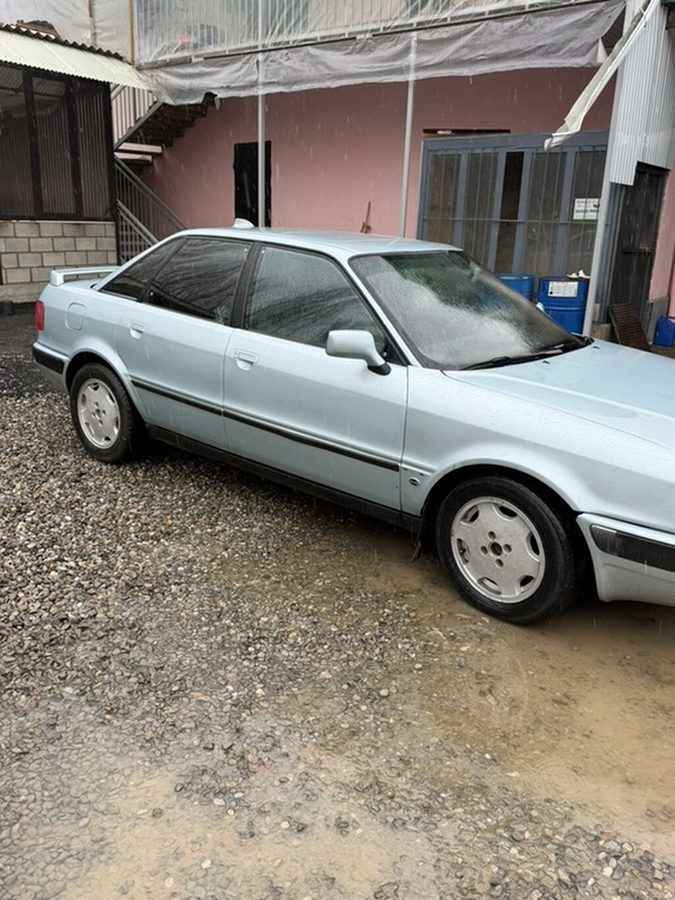 Audi 80
