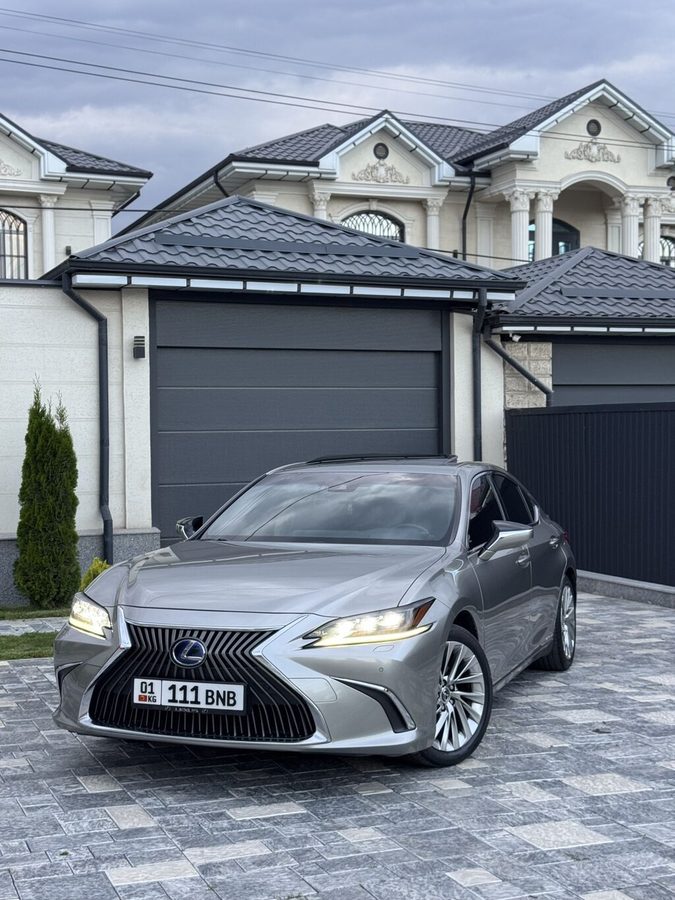 Lexus ES