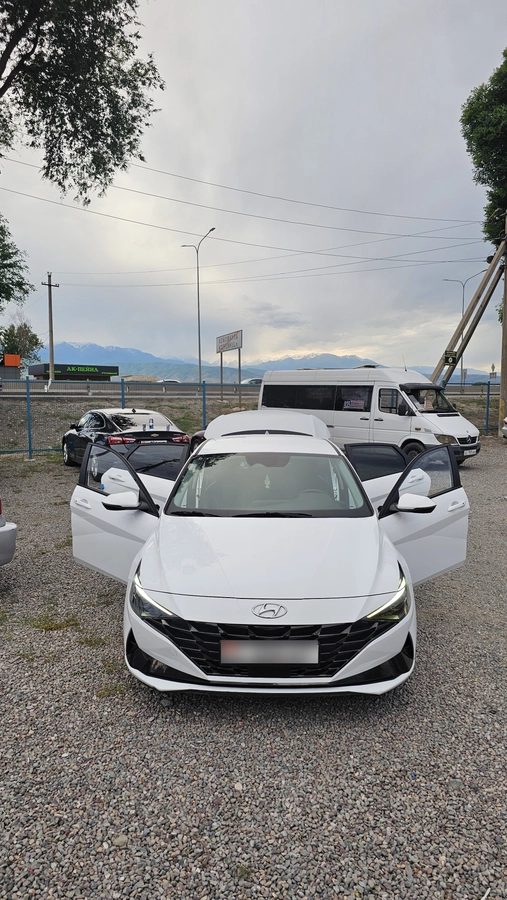 Hyundai Avante VII 2021