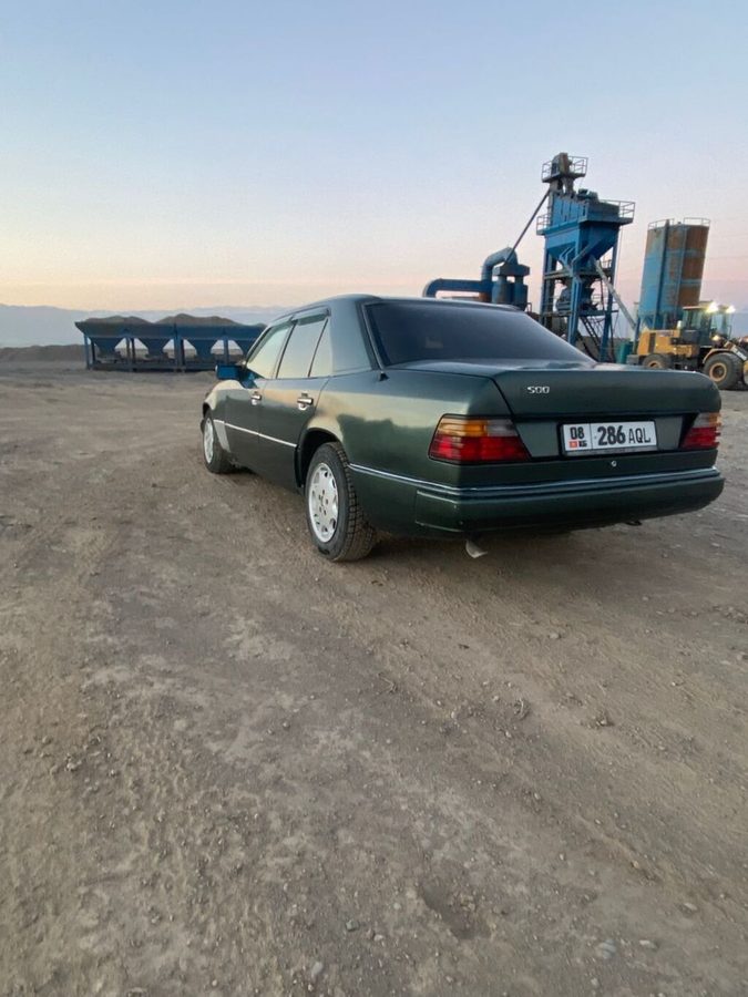Mercedes-Benz W124