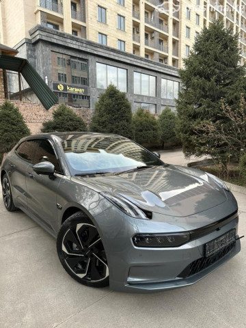 Zeekr 001