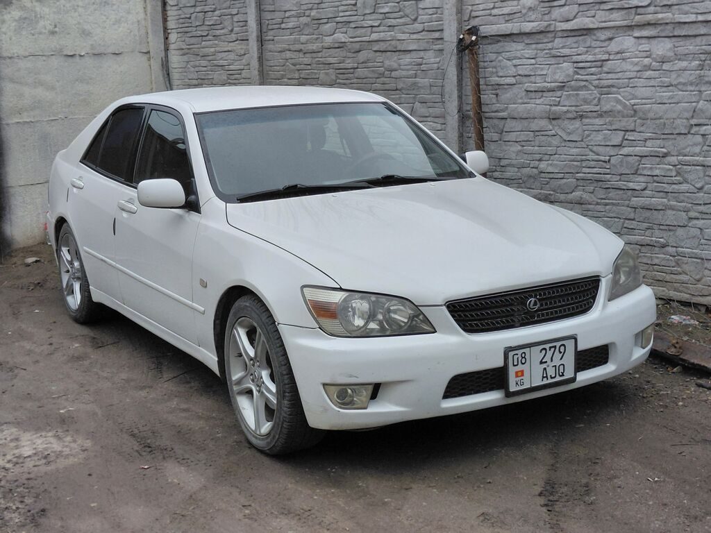 Lexus IS