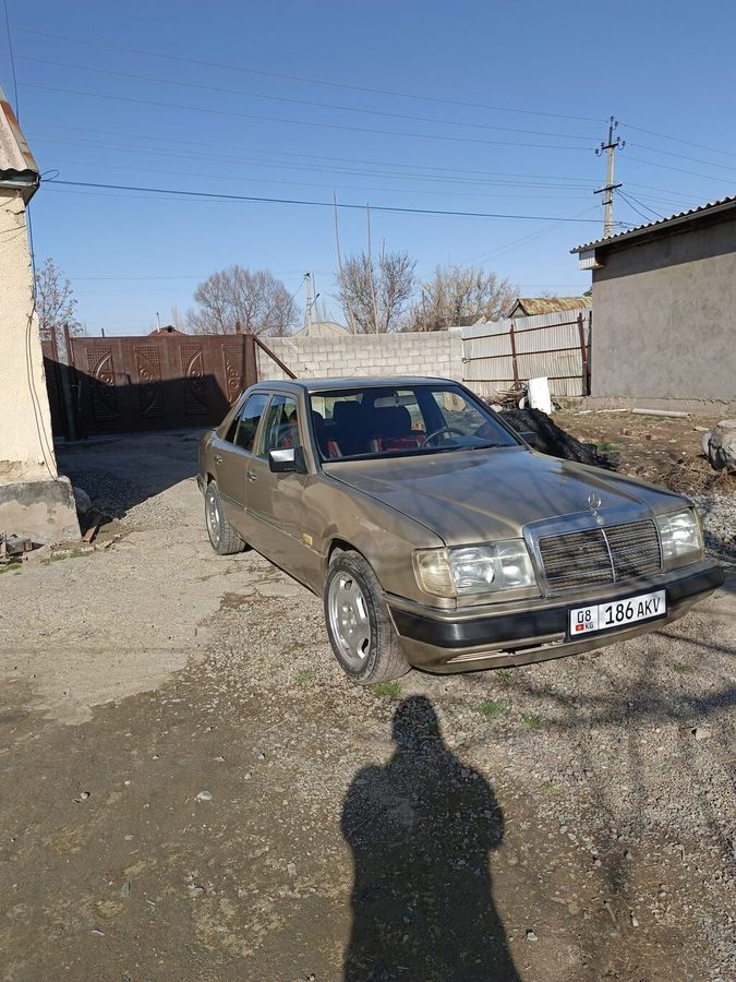 Mercedes-Benz W124