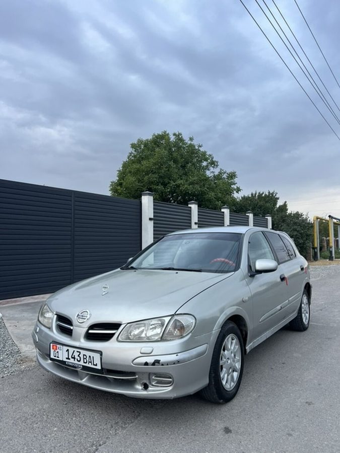 Nissan Almera Tino