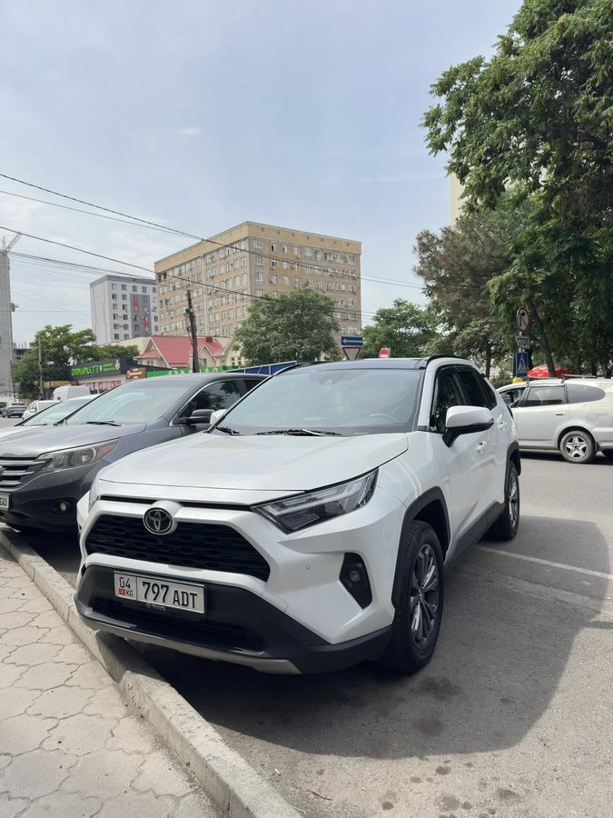 Toyota RAV4 V (XA50) 2023