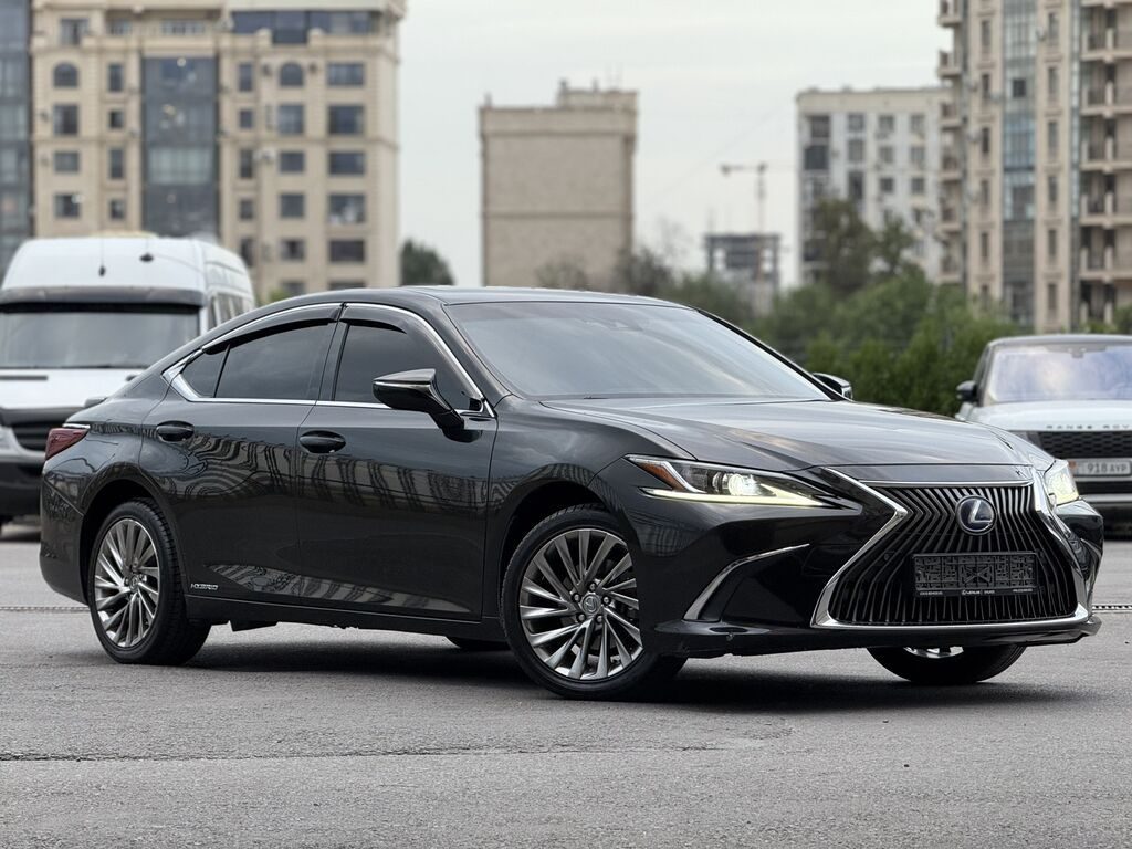 Lexus ES