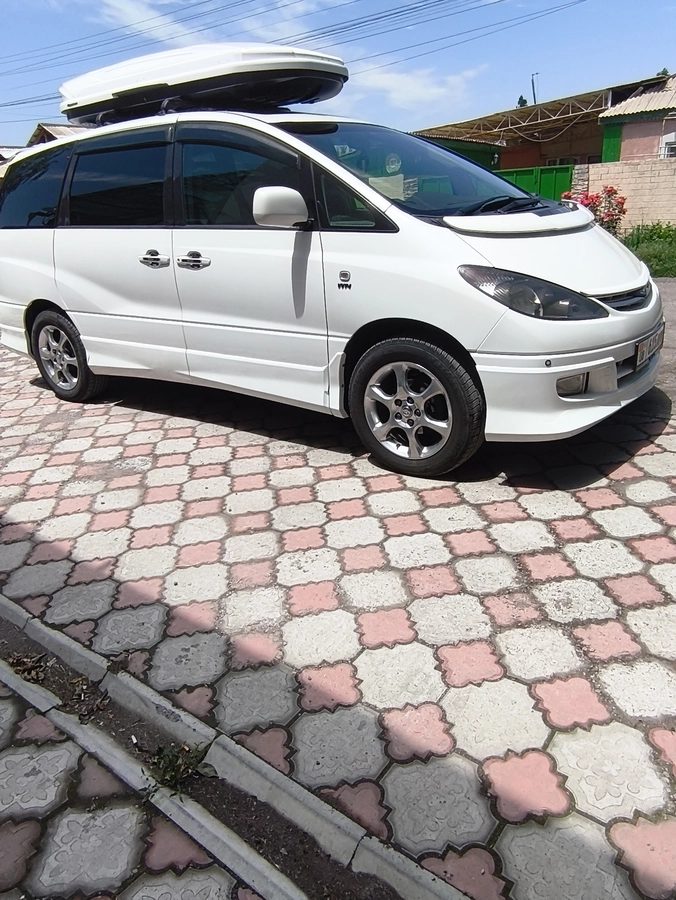 Toyota Estima II 2001