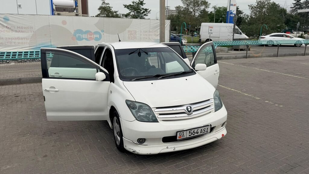 Toyota Ist