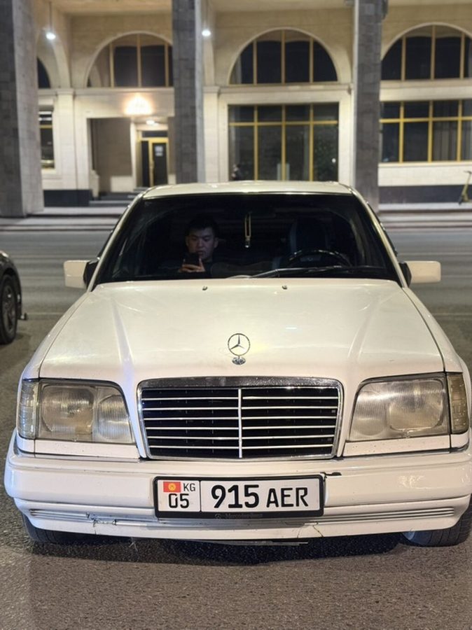 Mercedes-Benz W124