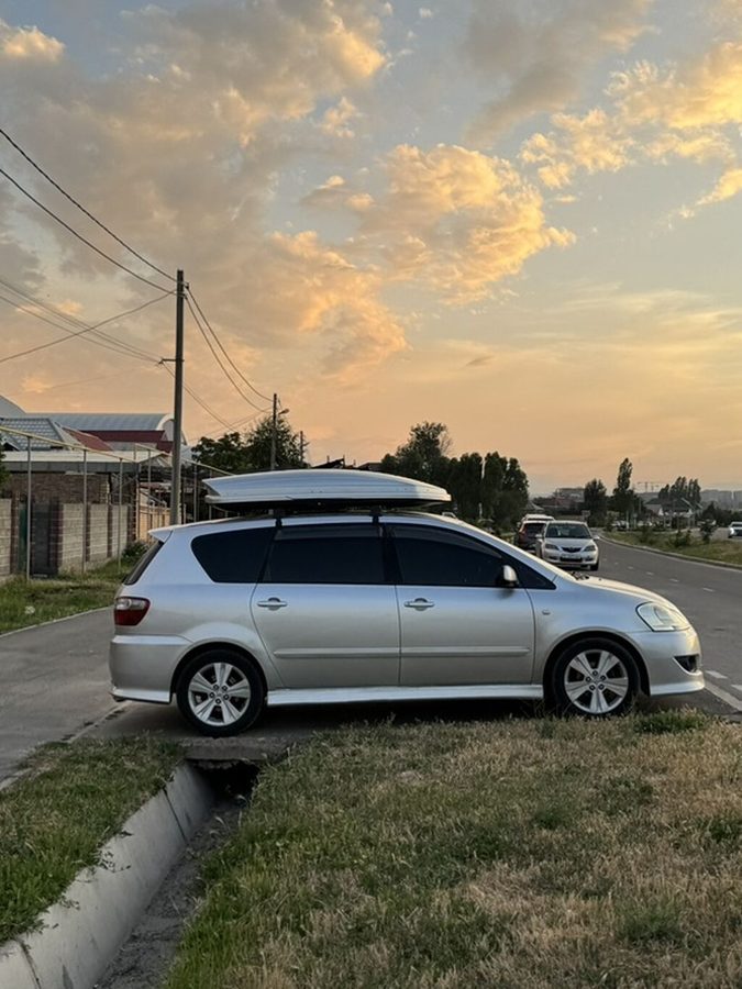 Toyota Ipsum