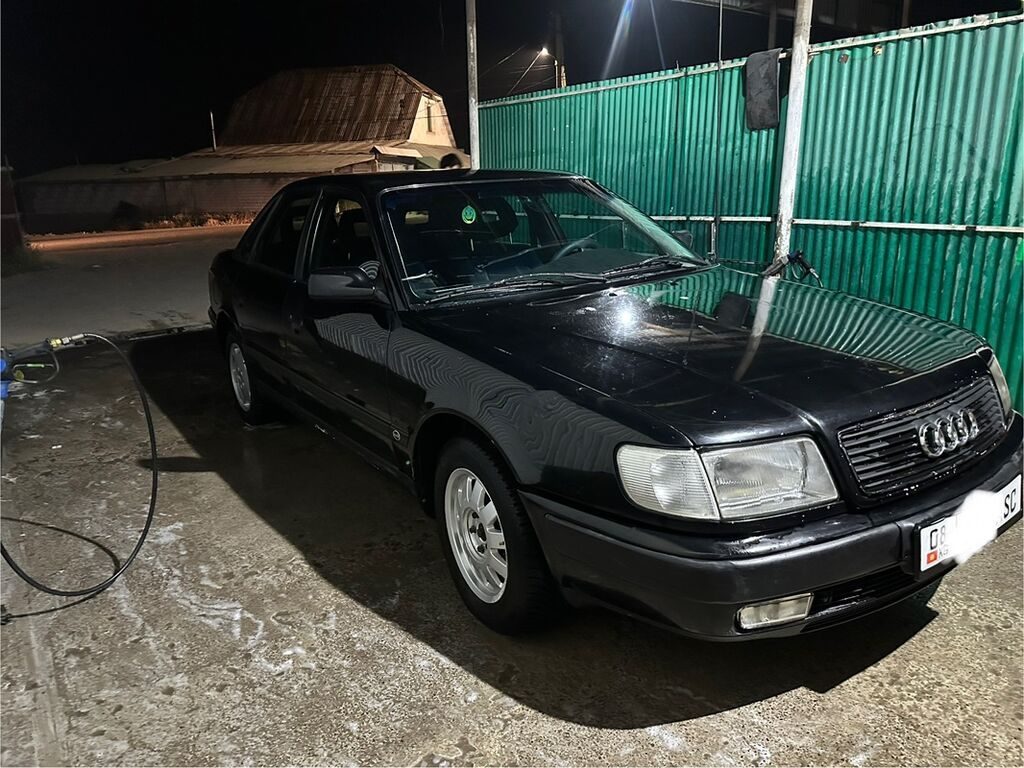 Audi 100