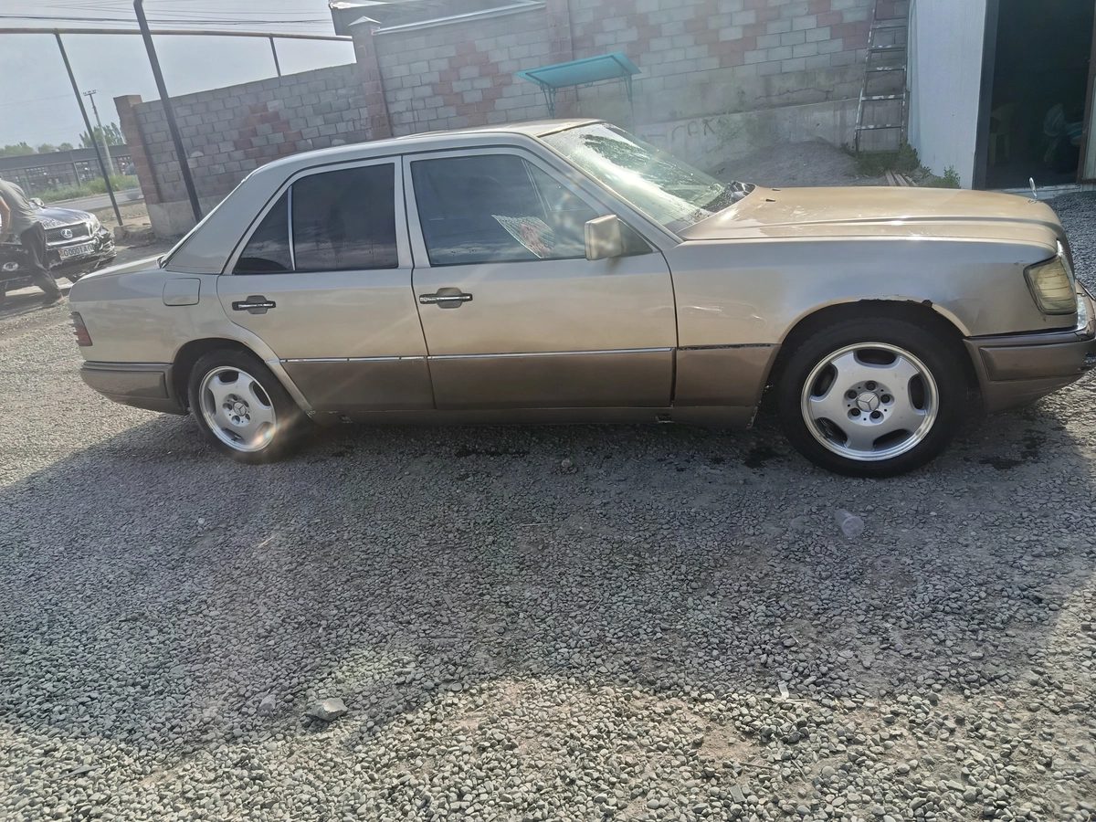 Mercedes-Benz E-Класс I (W124) 1993