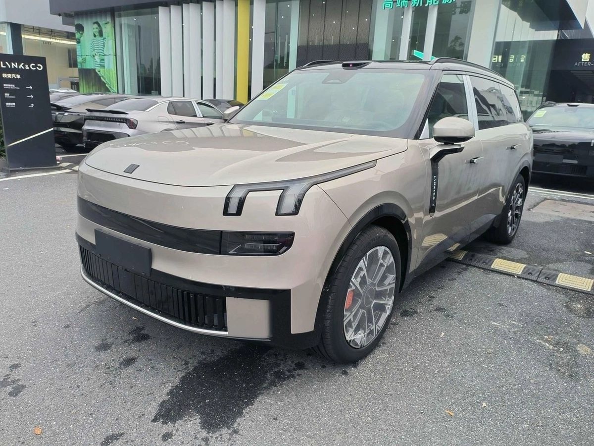 Lynk & Co 900 2026
